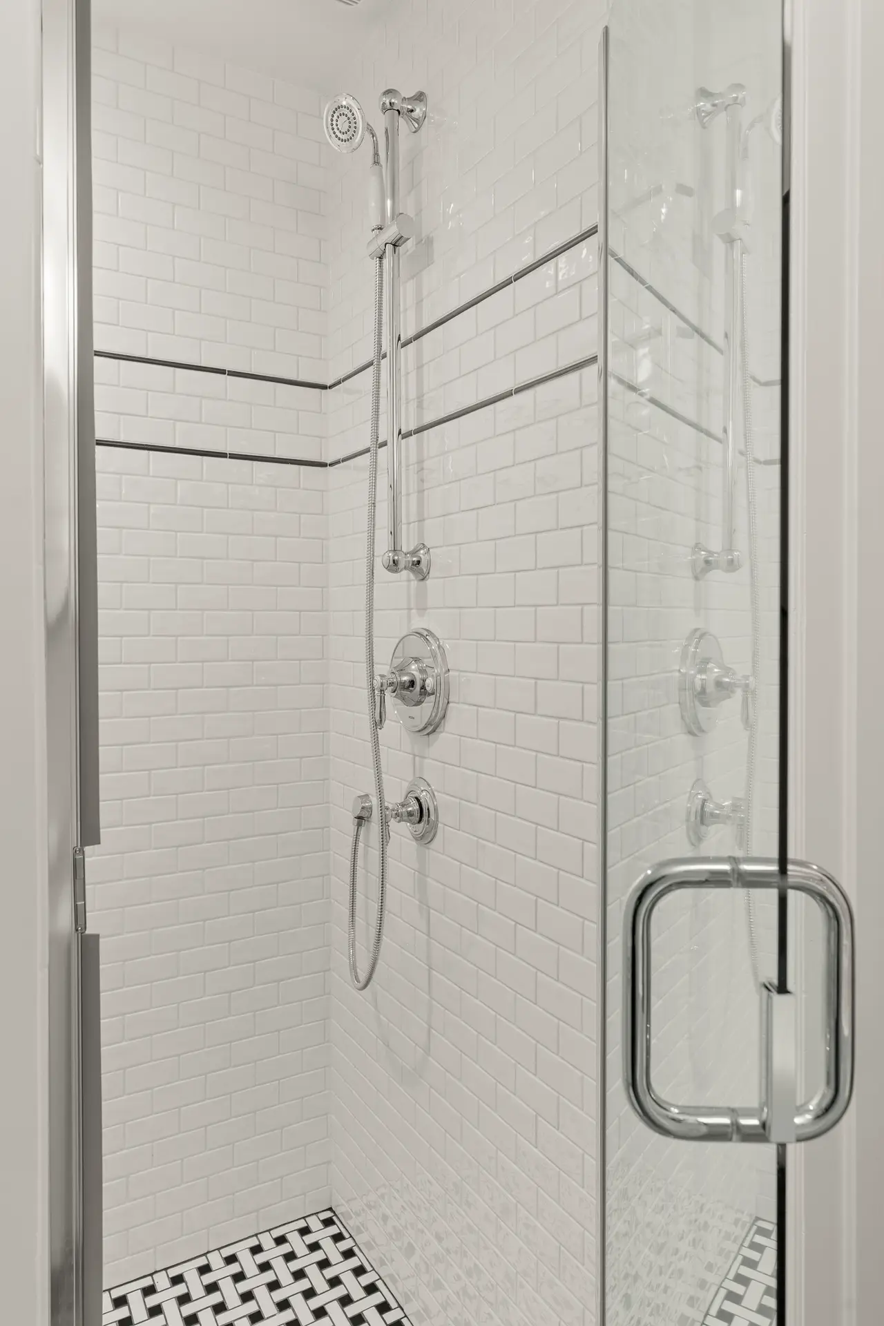 Victorian interior renovation Bankers Hill San Diego — primary bathroom by Keith Roberti Design
